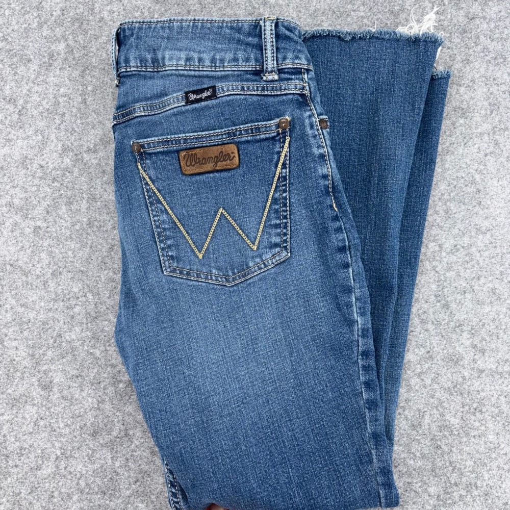 Wrangler Flare Leg Jeans Medium Wash Raw Hem 09MWFAD Size 9/10x34